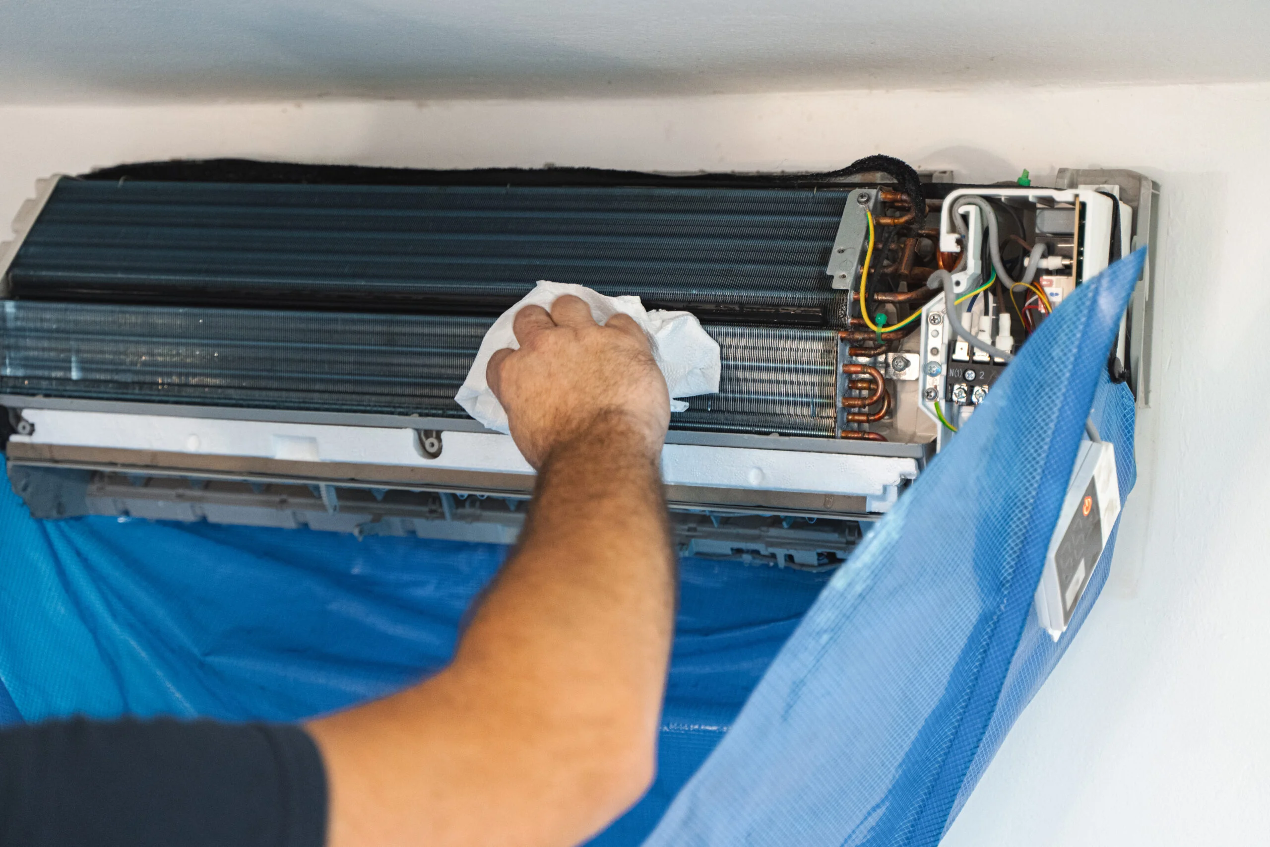 Professional AC duct cleaning services for residential systems in Dubai